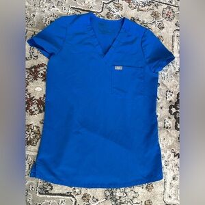 Catarina One-Pocket Scrub Top